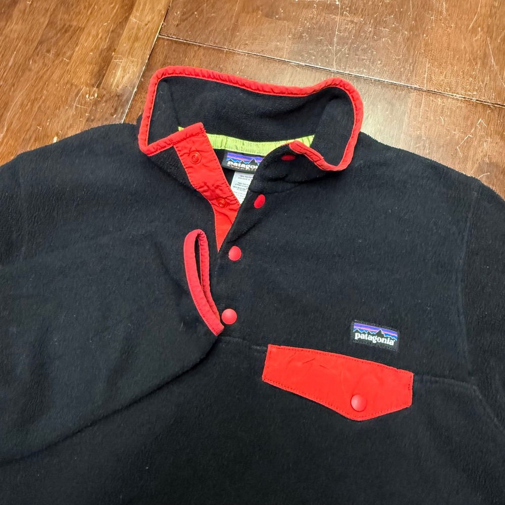 Patagonia Synchilla Fleece Pullover Women M Black Red Snap-T Jacket Retro Hiking
